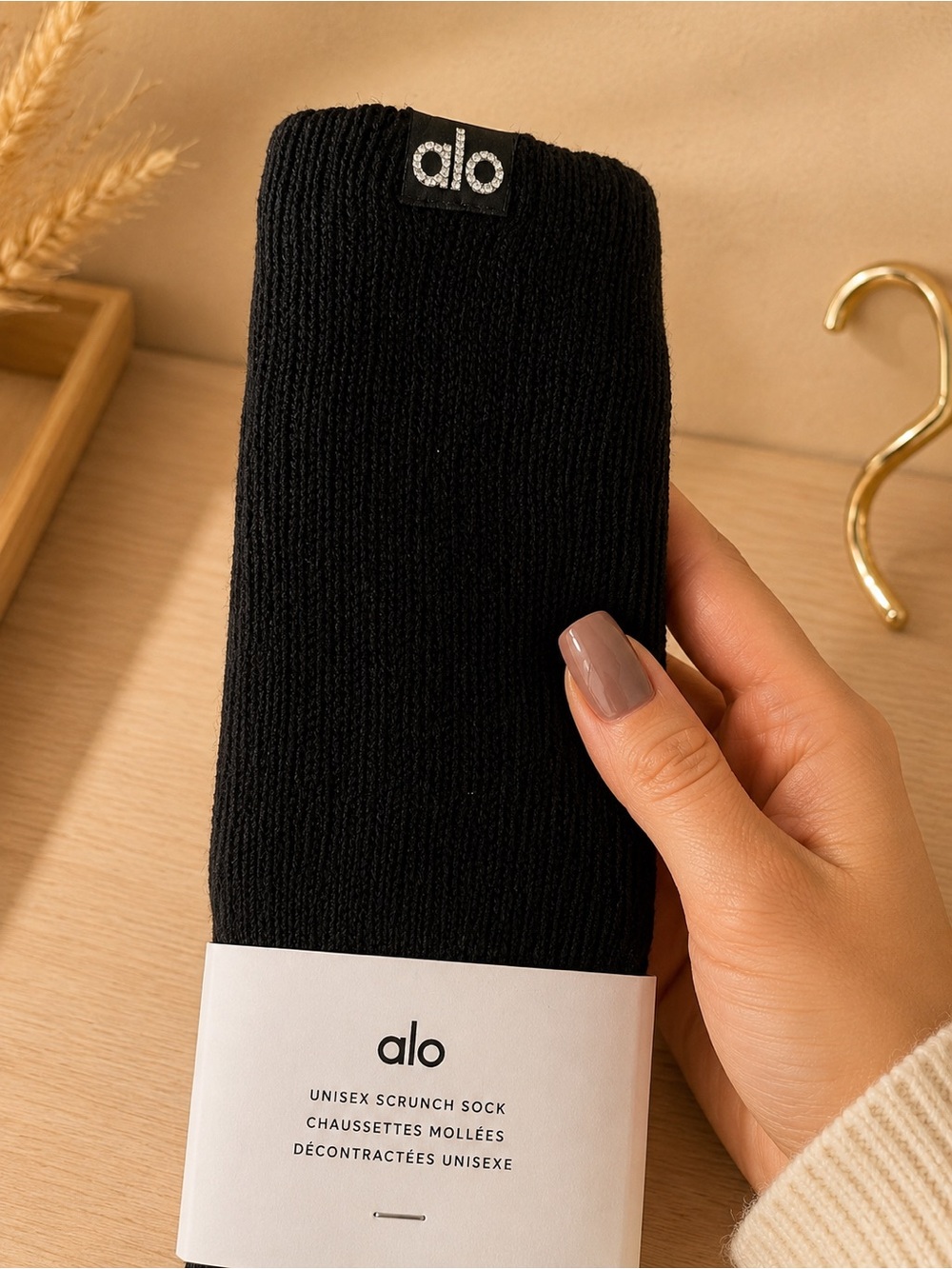 ALO Yoga Black Unisex Scrunch Socks Women brand new!!